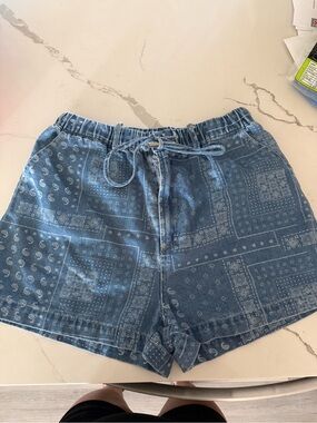 Vici Blue Bandana-Print High Waist Drawstring Shorts